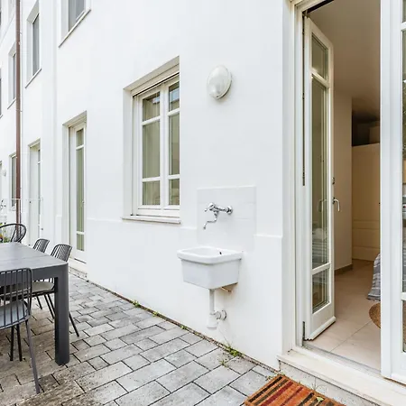 Roped San Martino Garden Apartment